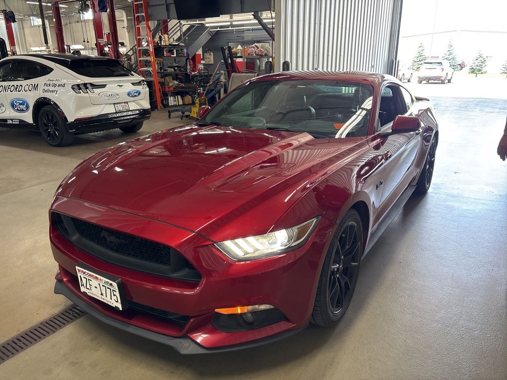 2017 Ford Mustang GT Coupe's photo