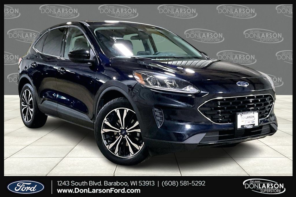 2021 Ford Escape SE's photo