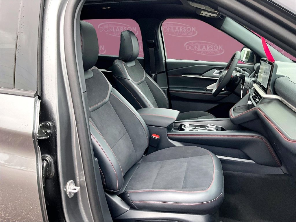 2026 Ford Explorer ST - Photo 13