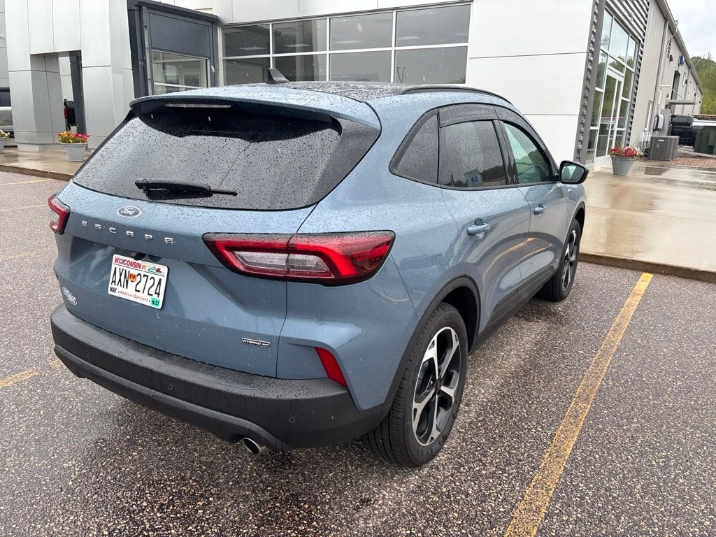 Used 2026 Ford Escape Hybrid ST-Line Select SUV