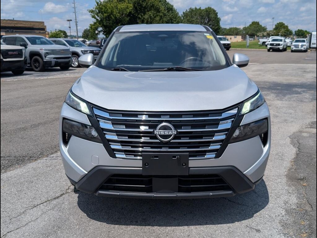 Used 2024 Nissan Rogue SV SUV