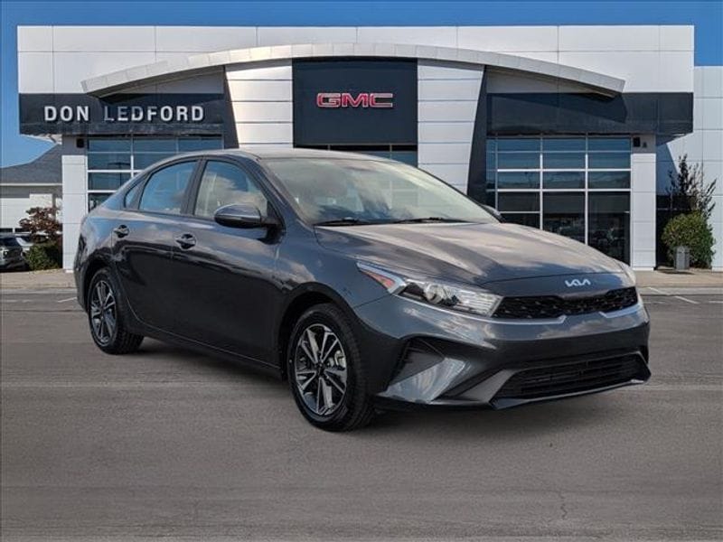2024 Kia Forte LXS's photo