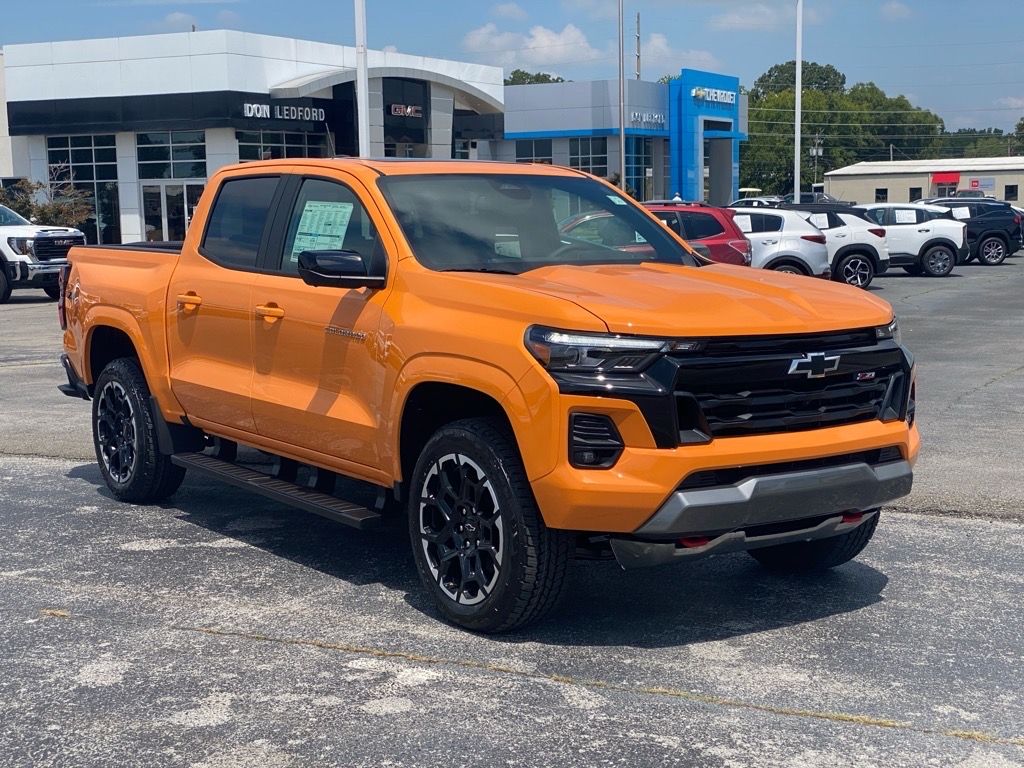 2026 Chevrolet Colorado Z71 photo 2