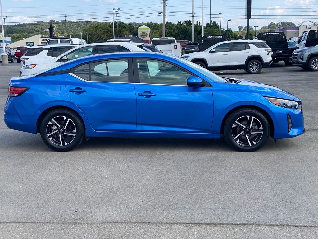 2024 Nissan Sentra SV photo 3
