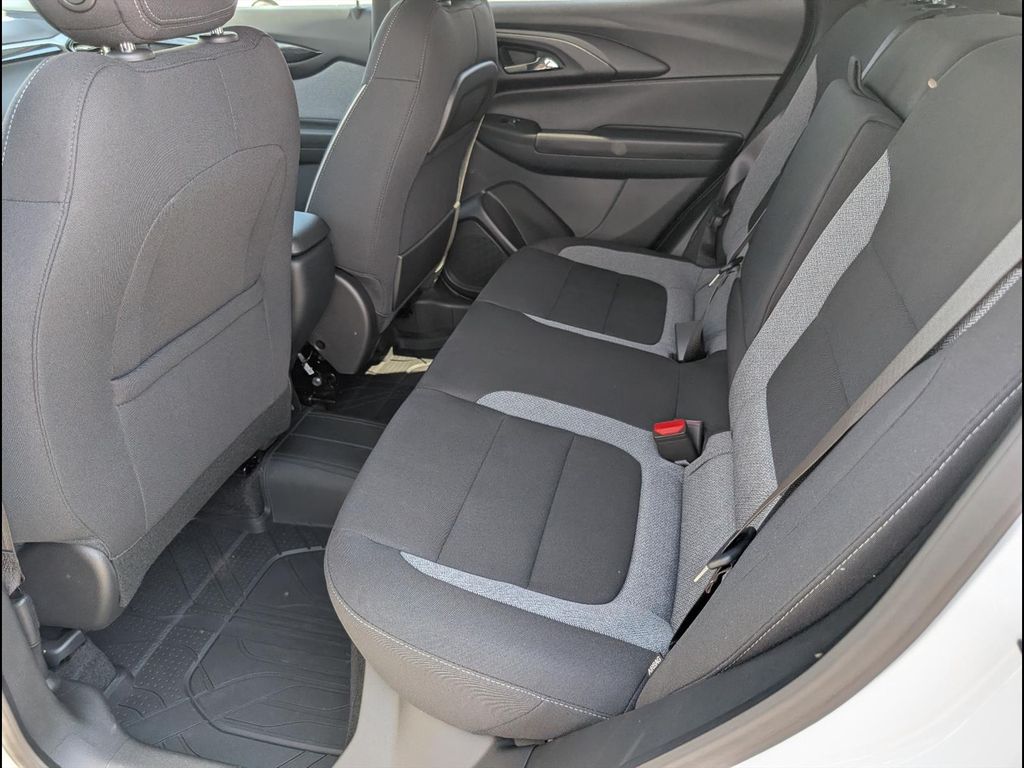 2026 Chevrolet Trailblazer LT - Photo 11