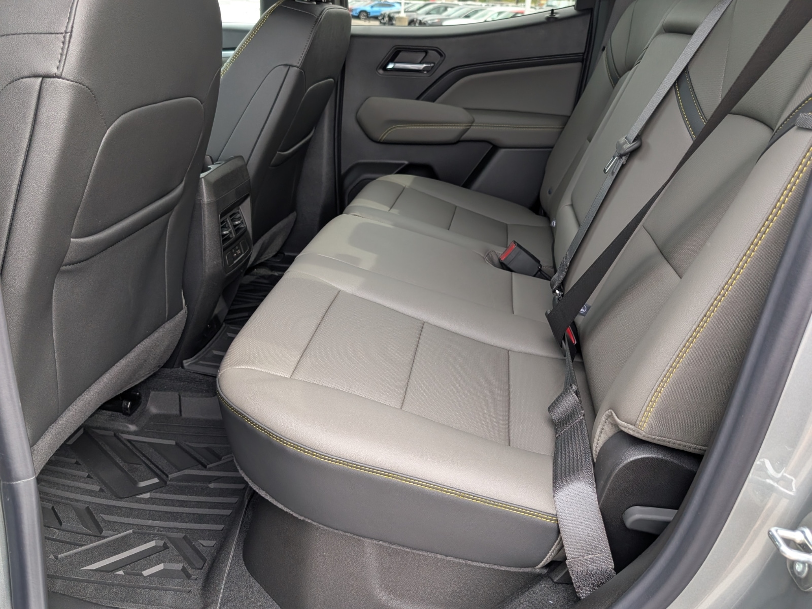 2026 Chevrolet Colorado ZR2 - Photo 12