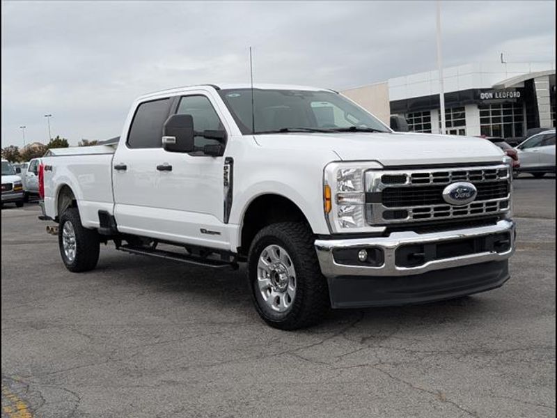 2024 Ford F-250 XLT photo 2