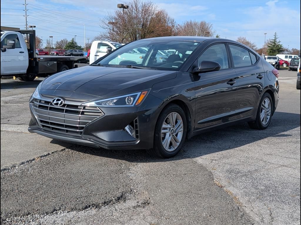 2020 Hyundai Elantra SEL photo 2