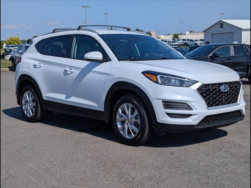 2021 Hyundai Tucson Value photo 2