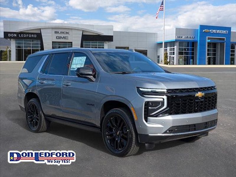 2026 Chevrolet Tahoe Premier's photo