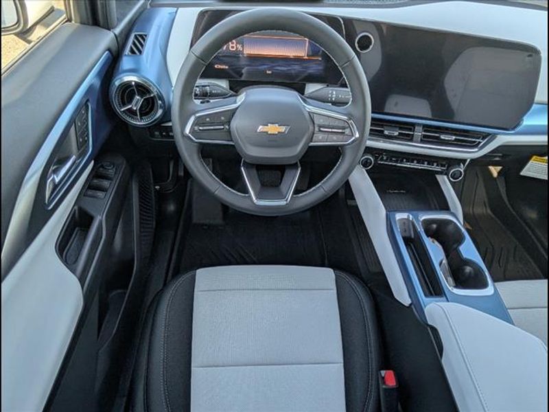 2026 Chevrolet Equinox EV 2LT - Photo 6