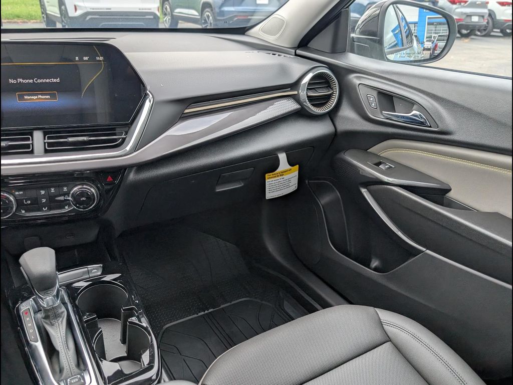 2026 Chevrolet Trax Activ - Photo 7