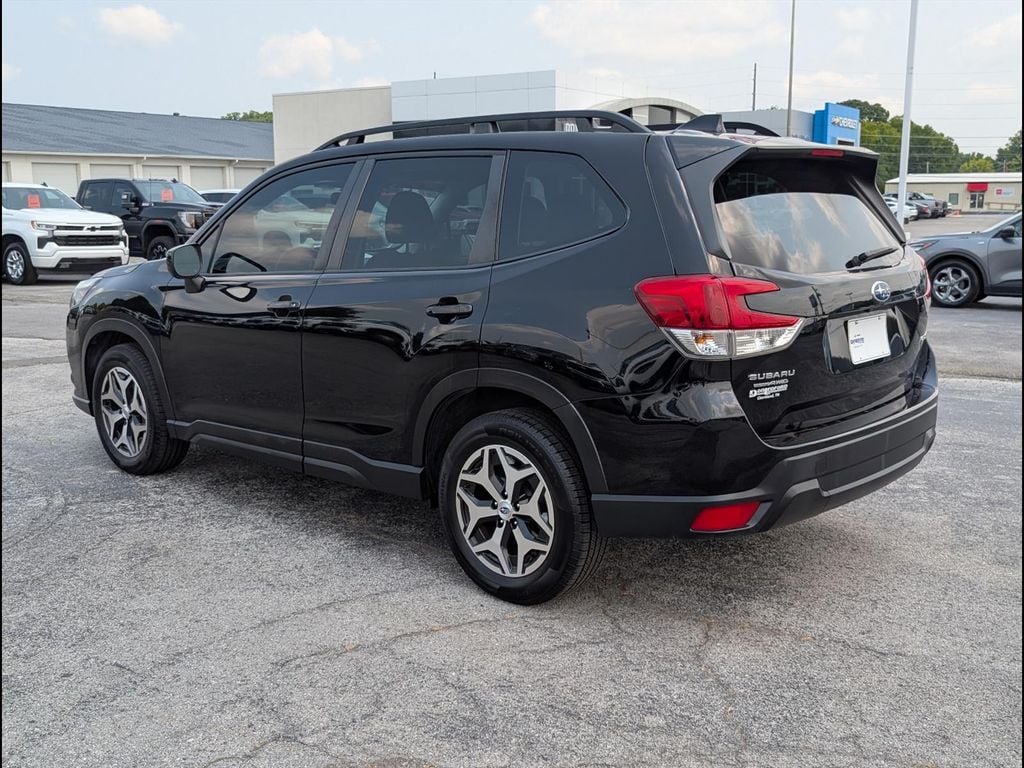 Used 2023 Subaru Forester Premium Utility