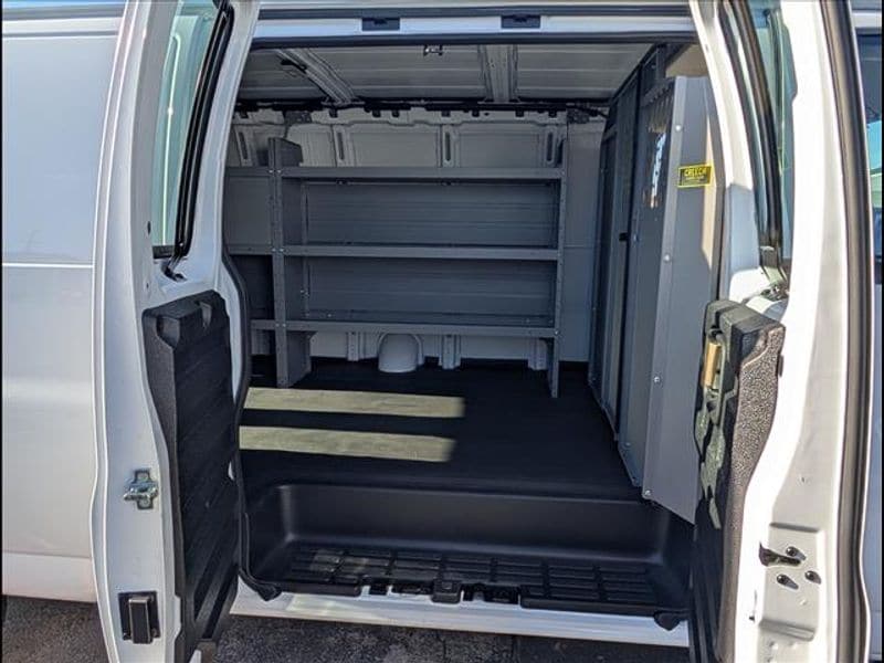 2025 Chevrolet Express Cargo Work Van - Photo 9