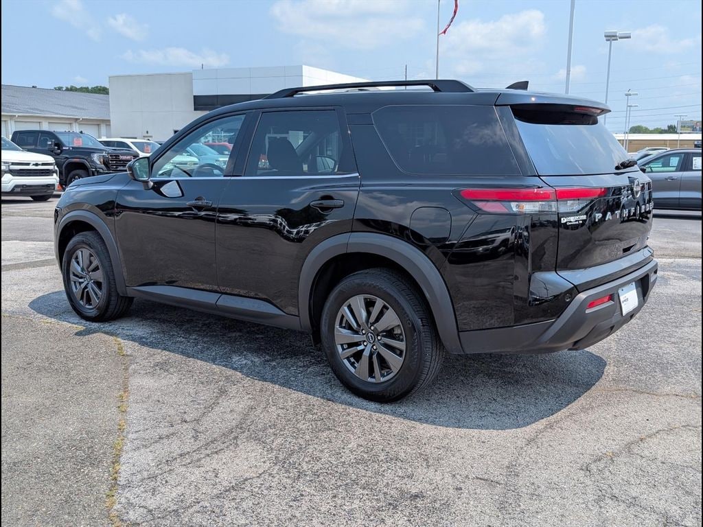 Used 2024 Nissan Pathfinder SV SUV