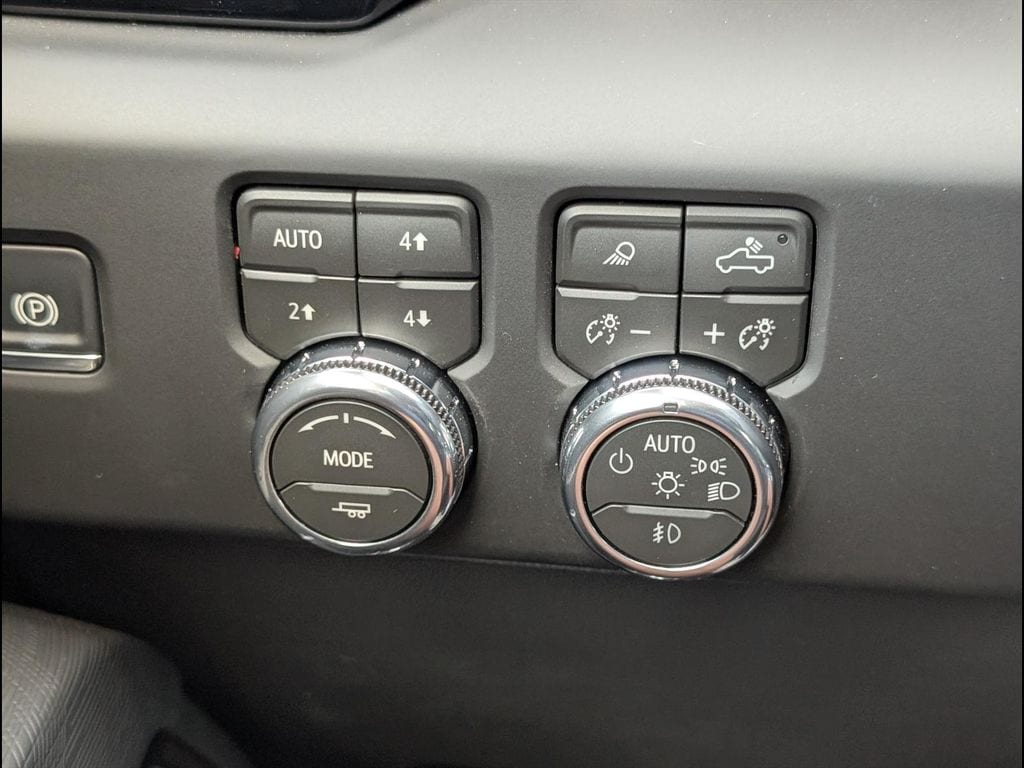 2026 GMC Sierra 1500 AT4X - Photo 8