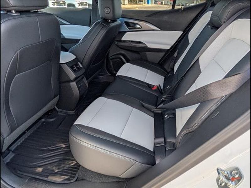 2026 Chevrolet Equinox EV 2LT - Photo 12