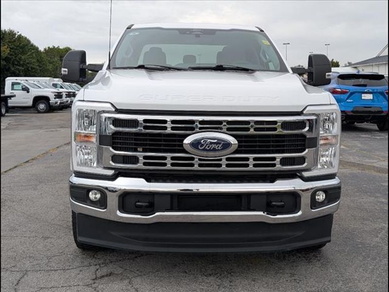 2024 Ford F-250 XLT photo 4