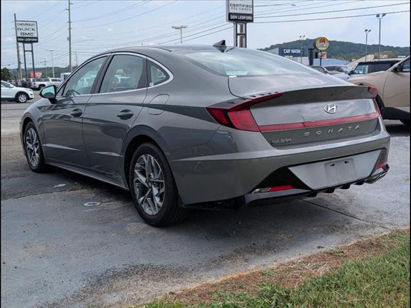 2023 Hyundai Sonata SEL photo 2