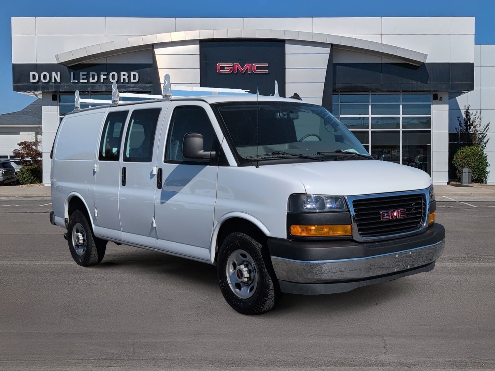 2022 GMC Savana Cargo