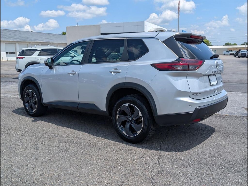 Used 2024 Nissan Rogue SV SUV
