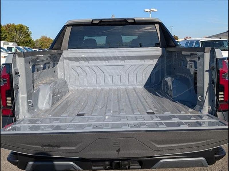 2026 Chevrolet Silverado EV LT - Photo 15