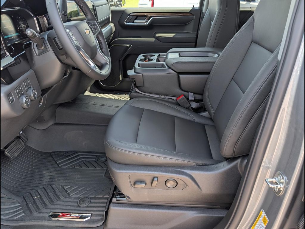 2026 Chevrolet Silverado 1500 LT - Photo 10