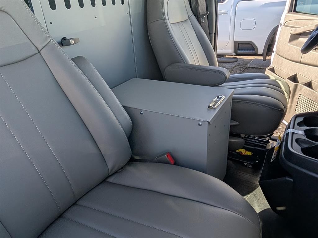 2025 Chevrolet Express Cargo Work Van - Photo 12