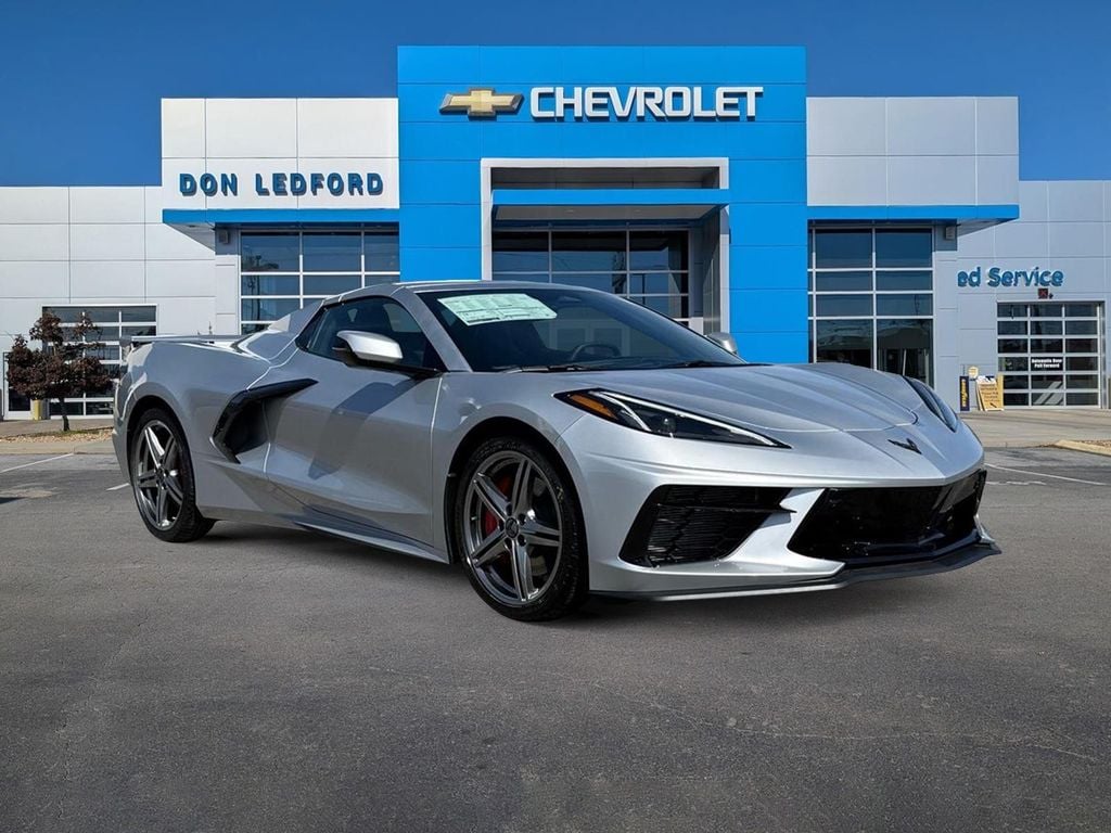 2026 Chevrolet Corvette Stingray Convertible 2LT's photo