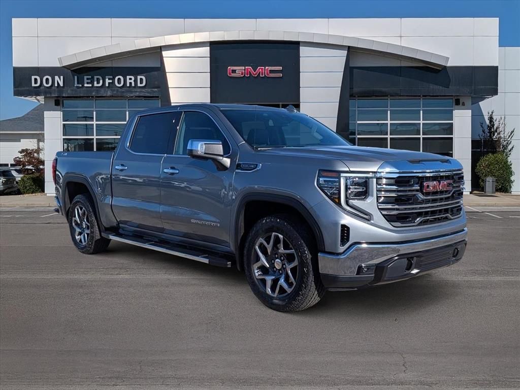 2023 GMC Sierra 1500 SLT's photo