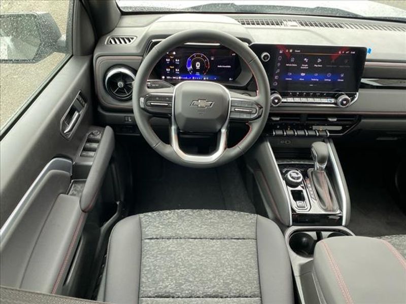 2025 Chevrolet Colorado Z71 photo 4