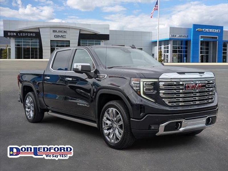 2026 GMC Sierra 1500 Denali's photo