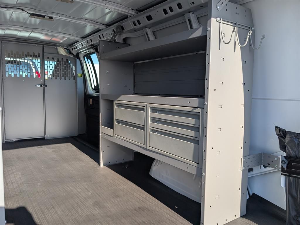 2025 Chevrolet Express Cargo Work Van - Photo 8