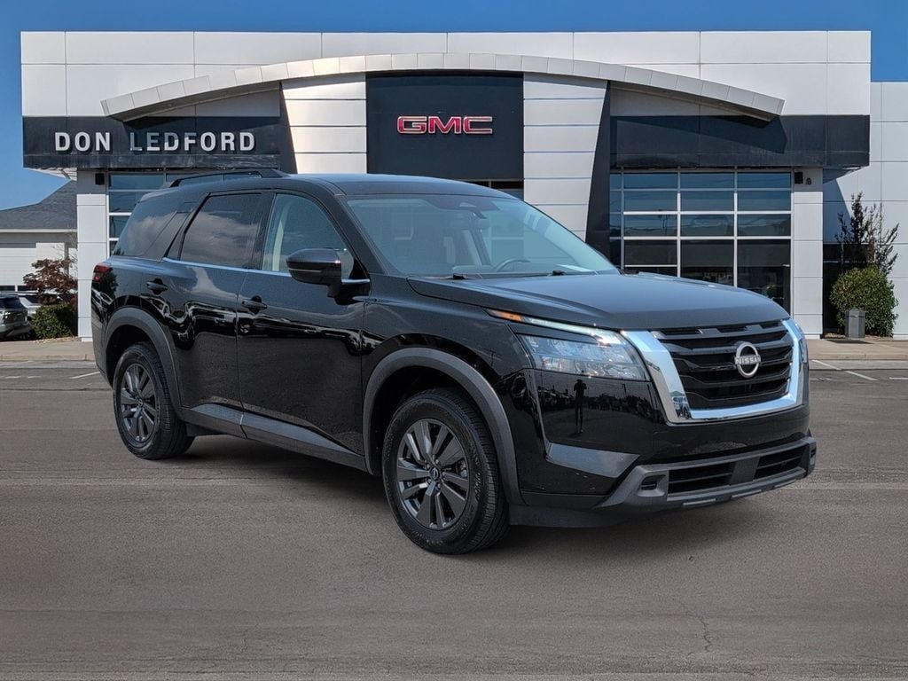 Used 2024 Nissan Pathfinder SV SUV