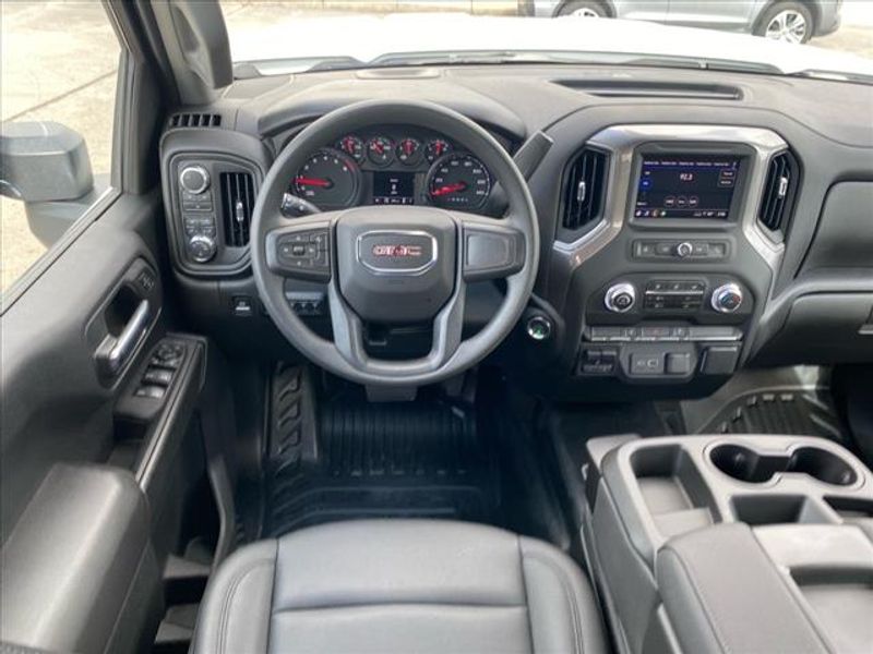 2025 Gmc Sierra 2500 HD Pro photo 4