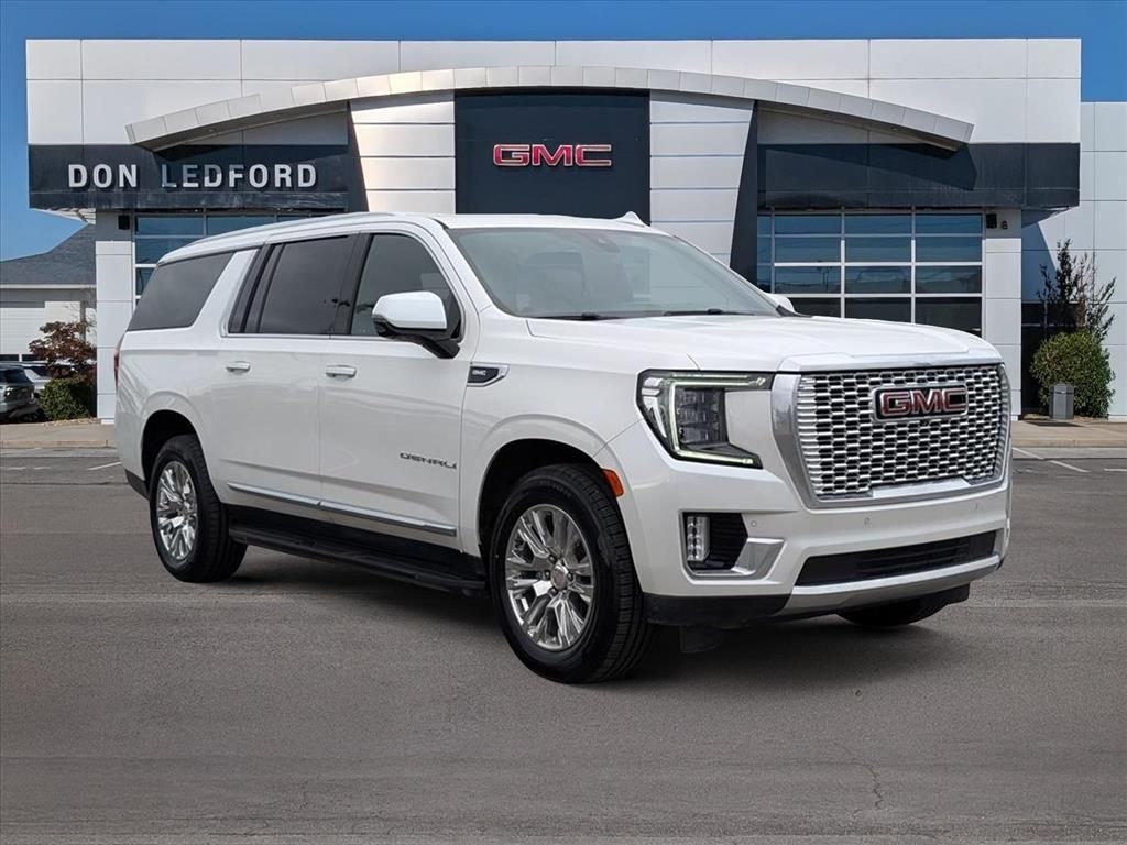 2021 GMC Yukon XL Denali's photo