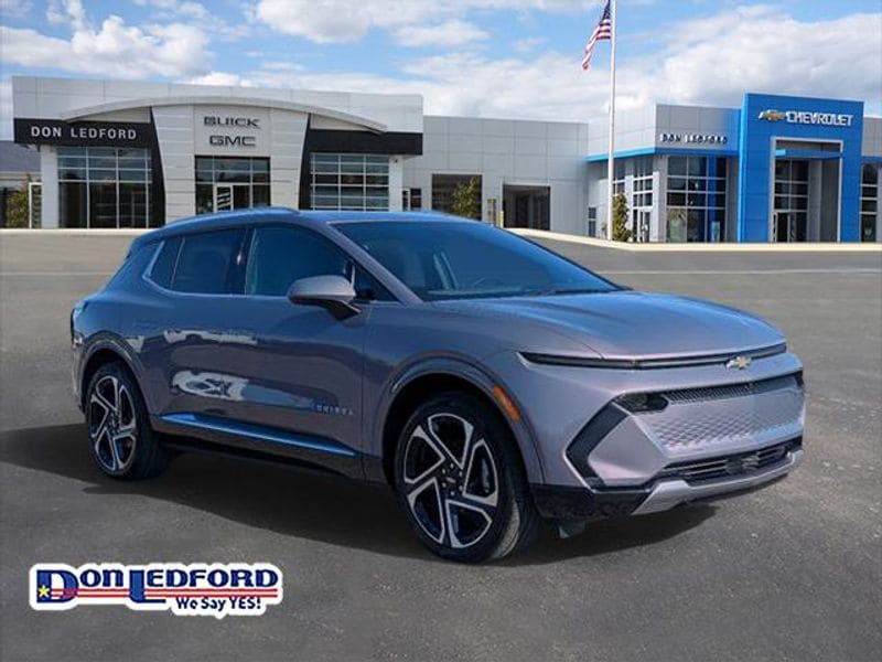 2026 Chevrolet Equinox EV 2LT's photo