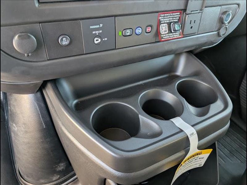 2025 Chevrolet Express Cargo Work Van - Photo 16