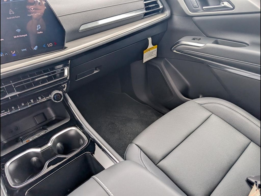 2026 Chevrolet Traverse LT - Photo 9