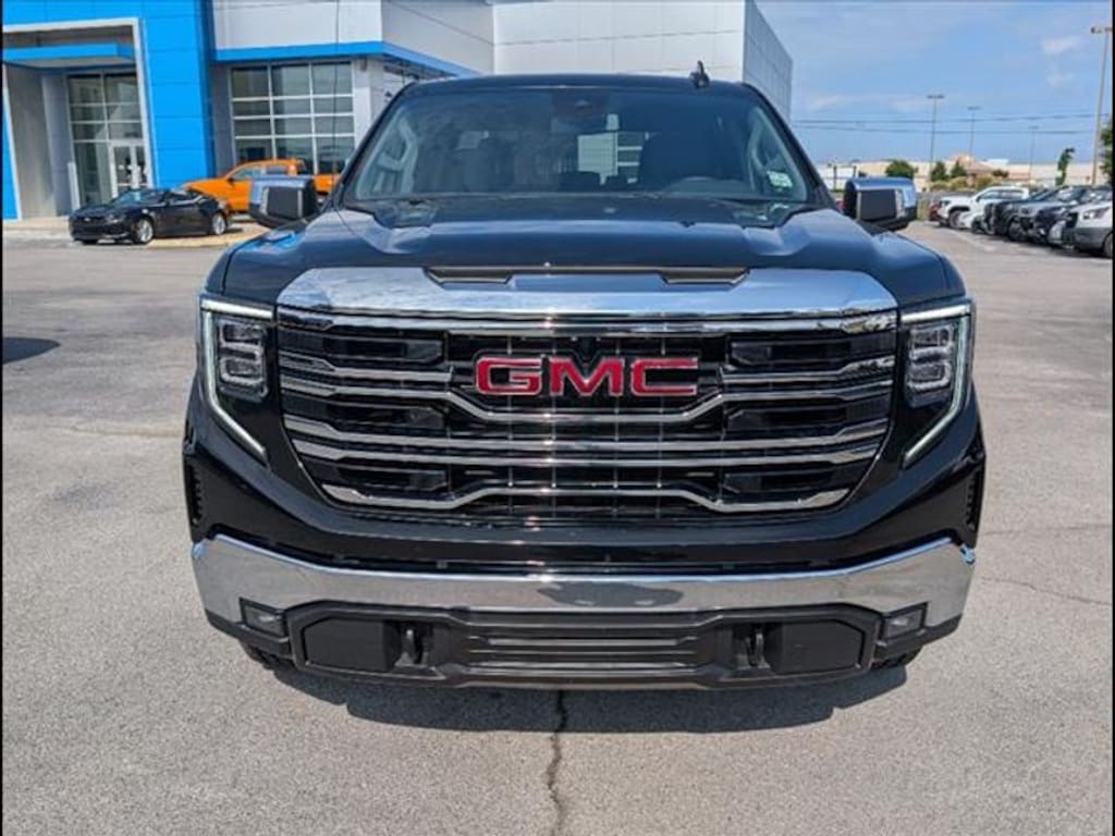 New 2025 GMC Sierra 1500 SLT Truck