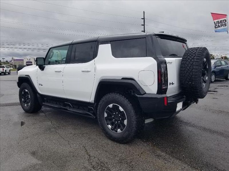 2025 Gmc Hummer EV photo 3