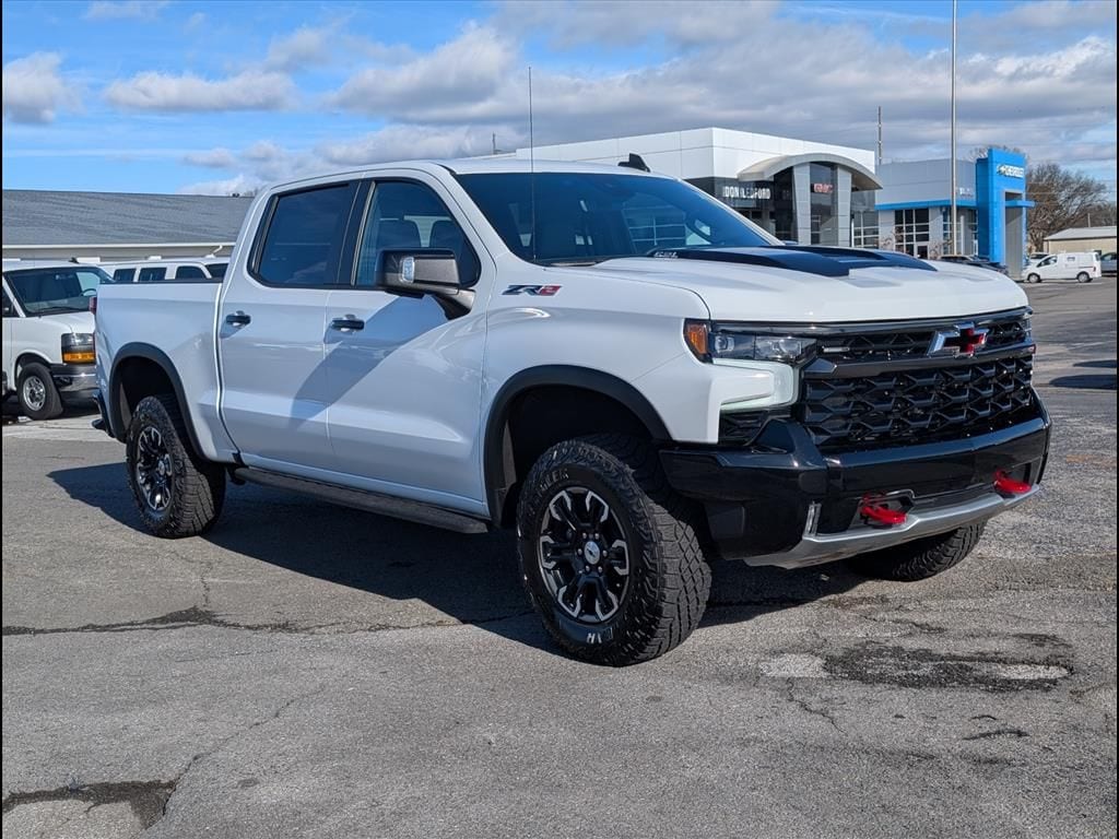 2023 Chevrolet Silverado 1500 ZR2's photo