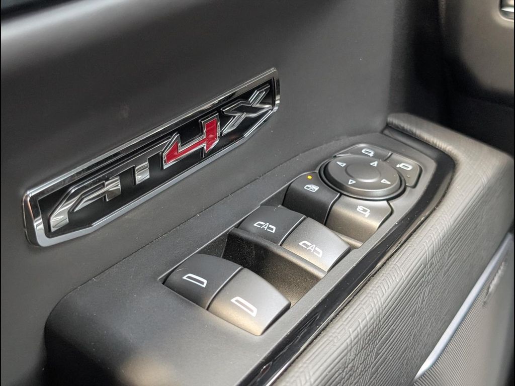 2026 GMC Sierra 1500 AT4X - Photo 14