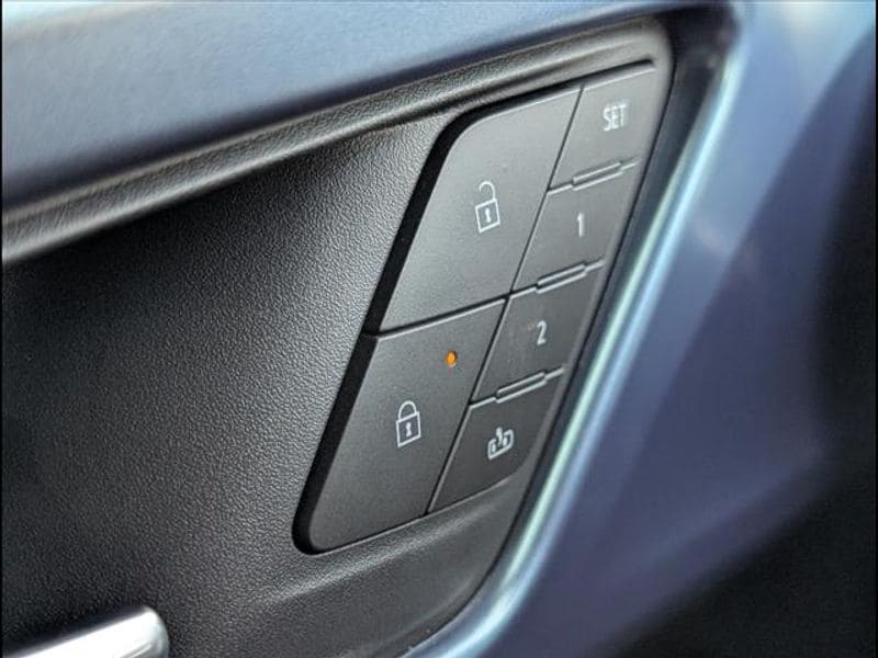 2026 Chevrolet Equinox EV 2LT - Photo 9