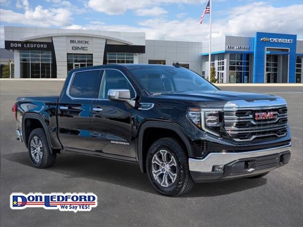 New 2025 GMC Sierra 1500 SLT Truck