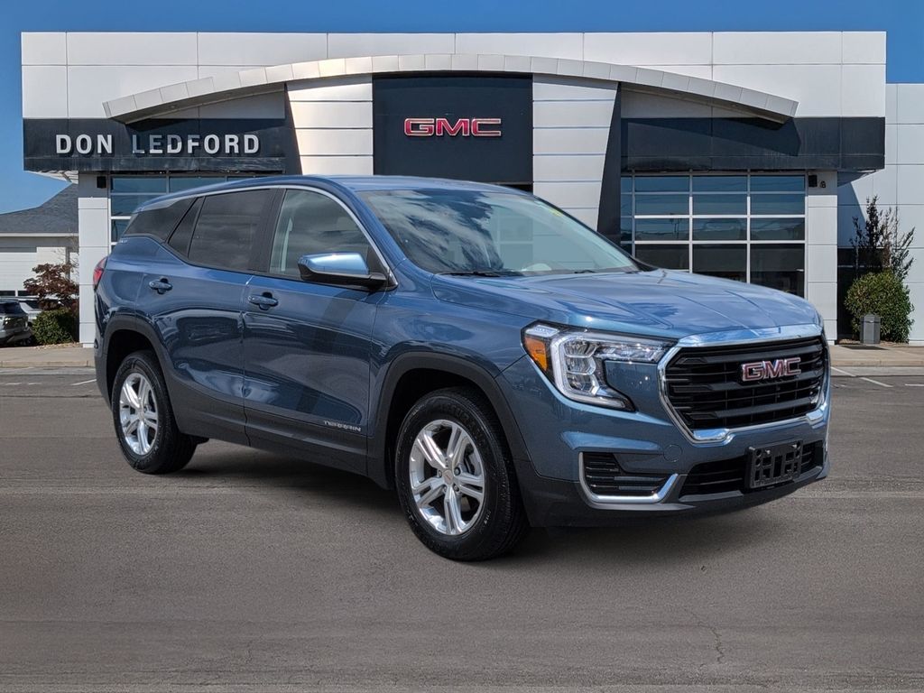 2024 GMC Terrain SLE SUV