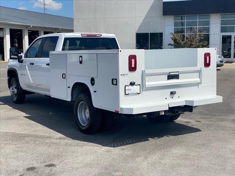 2024 Chevrolet Silverado 3500HD Work Truck photo 3