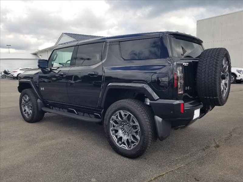 2025 Gmc Hummer EV photo 3
