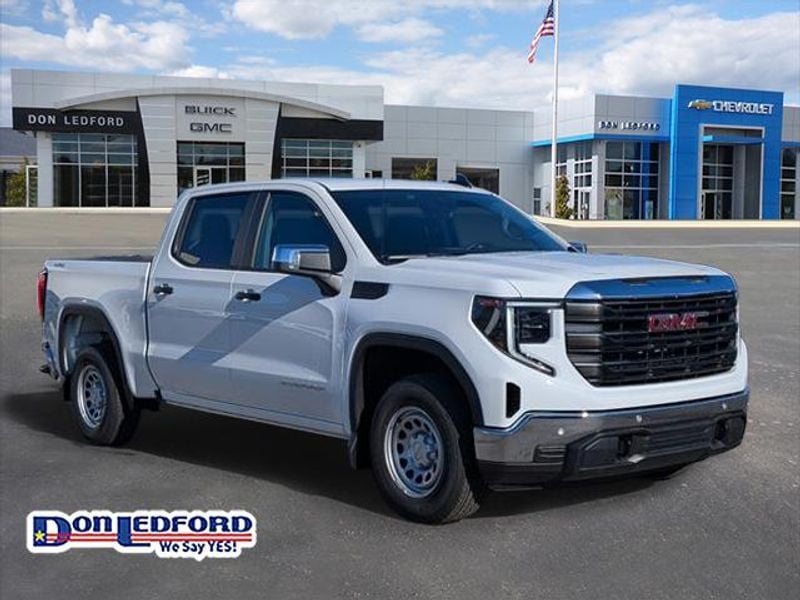 2026 GMC Sierra 1500 Pro's photo