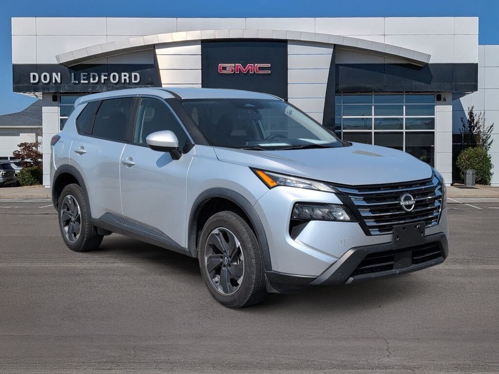 Used 2024 Nissan Rogue SV SUV